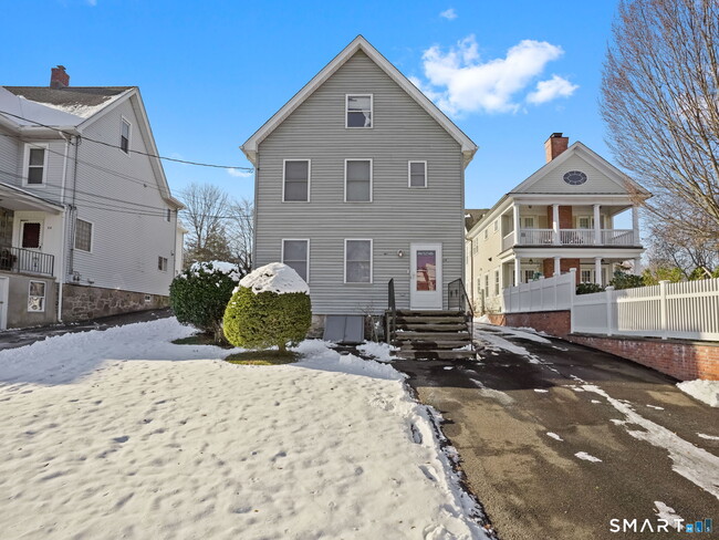 Photo - 28 Orchard Pl Unit 2nd Floor