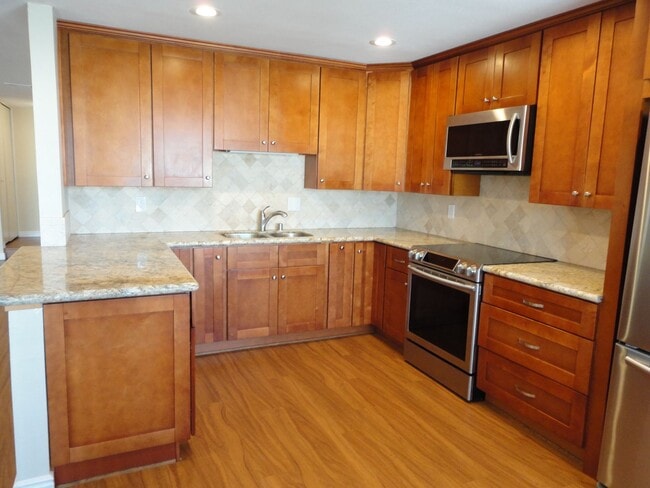 Photo - San Carlos - Fully Remodeled - Two Story Townhouse