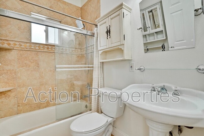 Photo - 241 N 12th St