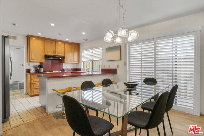 Photo - 1325 26th St Unit E