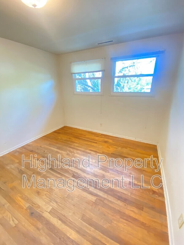 Photo - 1245 NE Cove Way