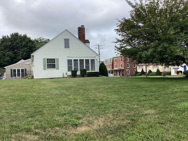 Photo - 225 N Grant St