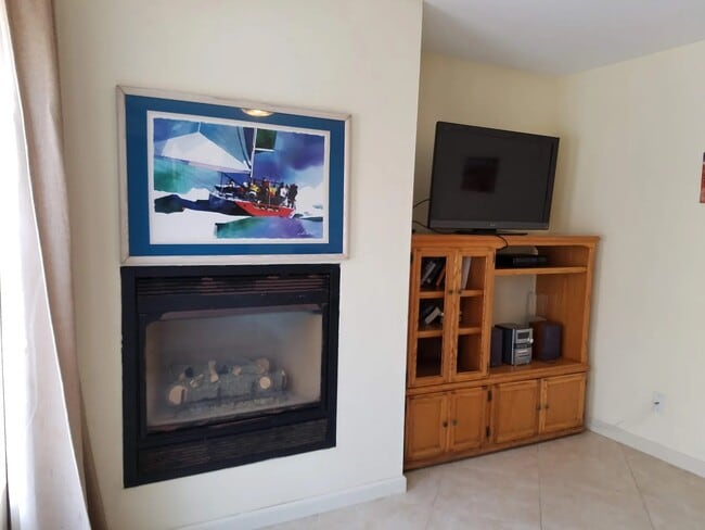 Photo - 717 Isthmus Ct