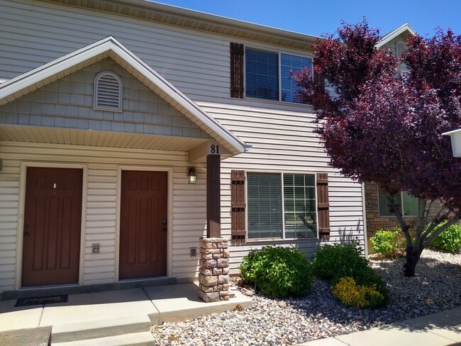 Photo - 340 1425 N St