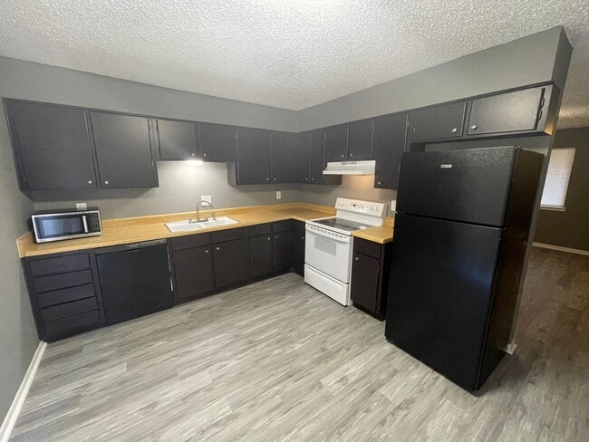 Photo - 1102 Harley Dr Unit C