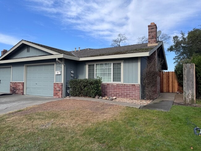 Building Photo - 5950-5952 Merrywood Dr Unit 5950