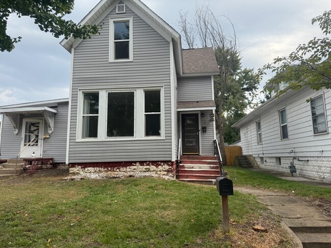 Photo - 112 Nadel Ave