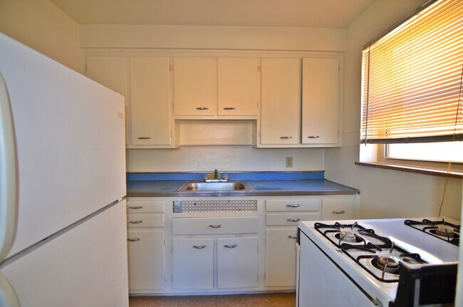 Photo - 6609 Bantry Ave Unit 3