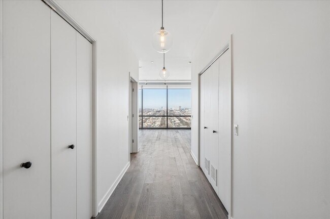 Photo - 860 W Blackhawk St Unit 2805