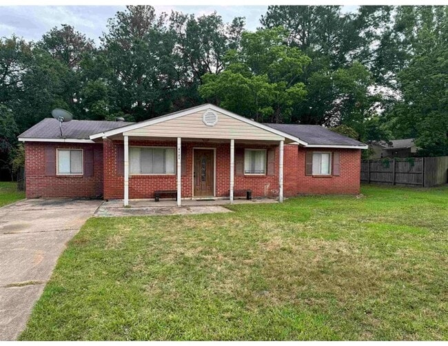 Building Photo - Charming 3 Bedroom 2 Bath in Berkshire Hills Rental