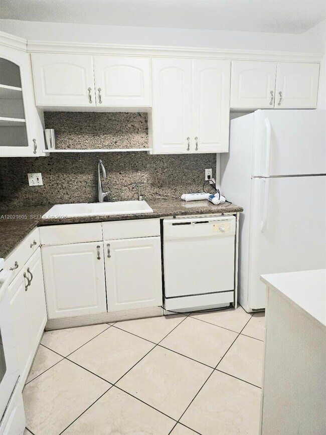 Photo - 2309 Park Ln Unit 116