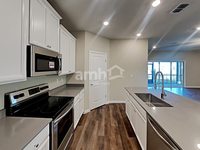 Photo - 150 Hemlock Pt