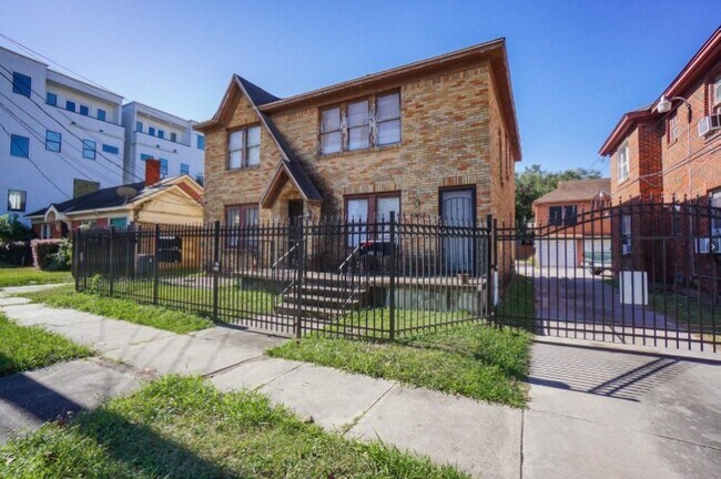 Photo - 4320-4322 Jack St