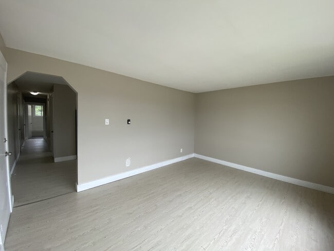 Photo - 46 Terris Ave Unit 6