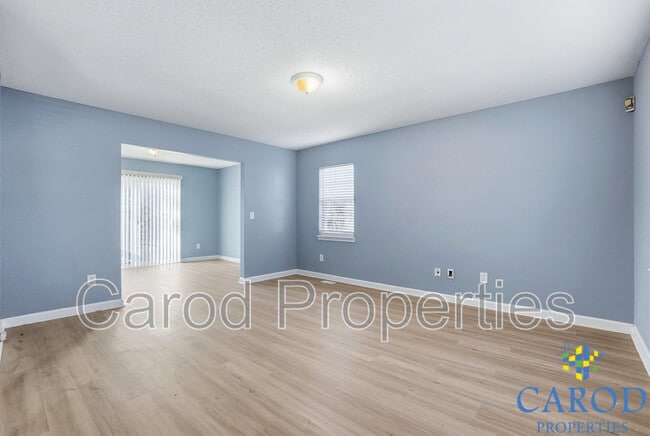 Photo - 2713 Daffodil Dr