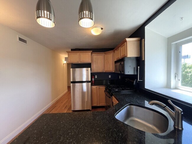 Photo - 11 Brighton St Unit 3