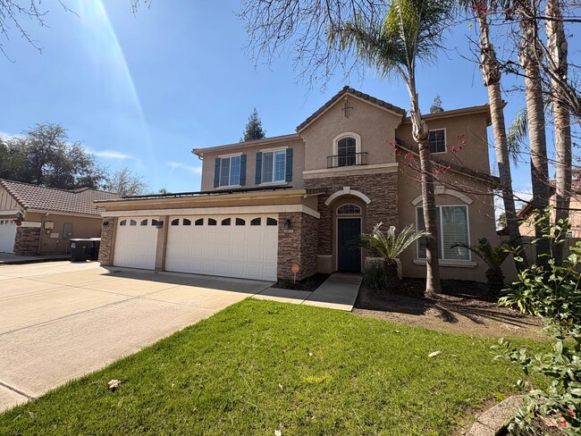 Photo - Beautiful home for rent in Visalia!