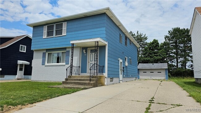 Building Photo - 26 Wells Ave Rental