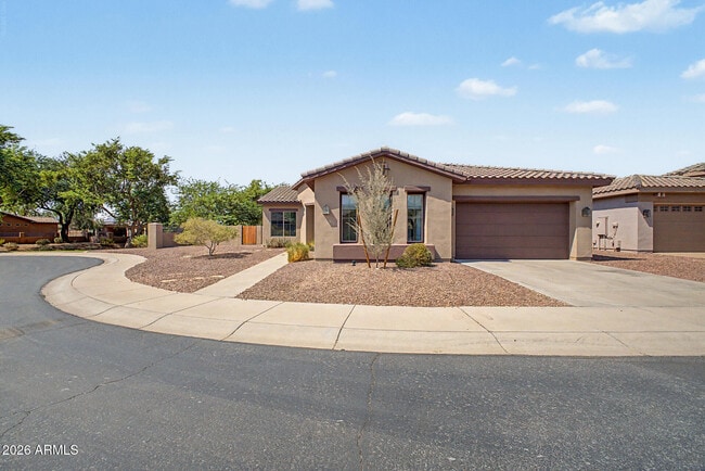 Building Photo - 1902 E Desert Ln