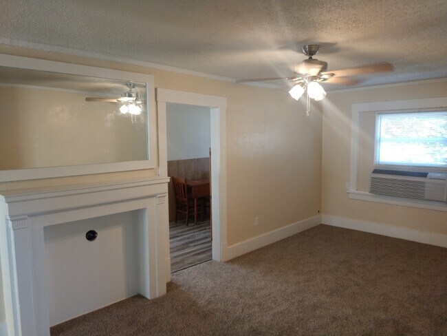 Photo - 824 N Pennsylvania Ave