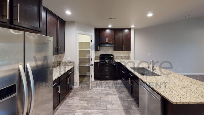 Photo - Evan41 Unit #B