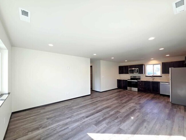 Photo - 1214 N Baker Ave Unit 1211