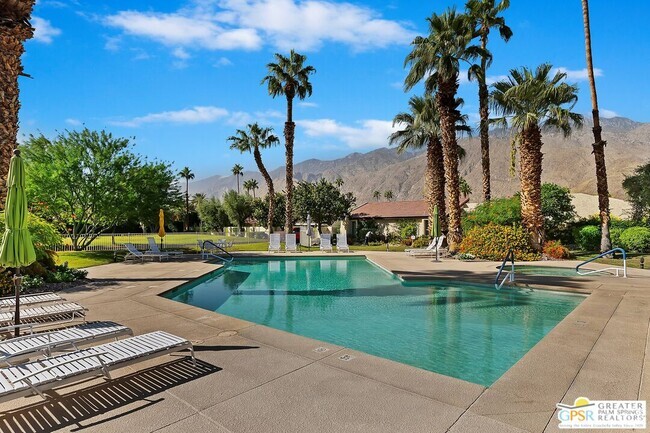 Building Photo - 1475 E Amado Rd Rental