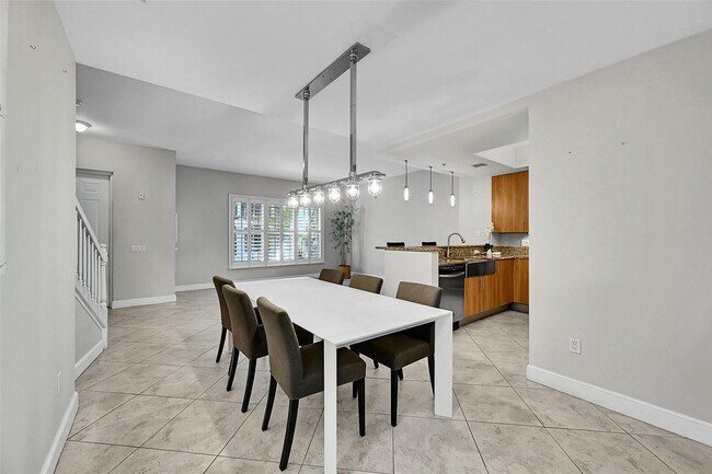 Photo - 2633 NE 14th Ave