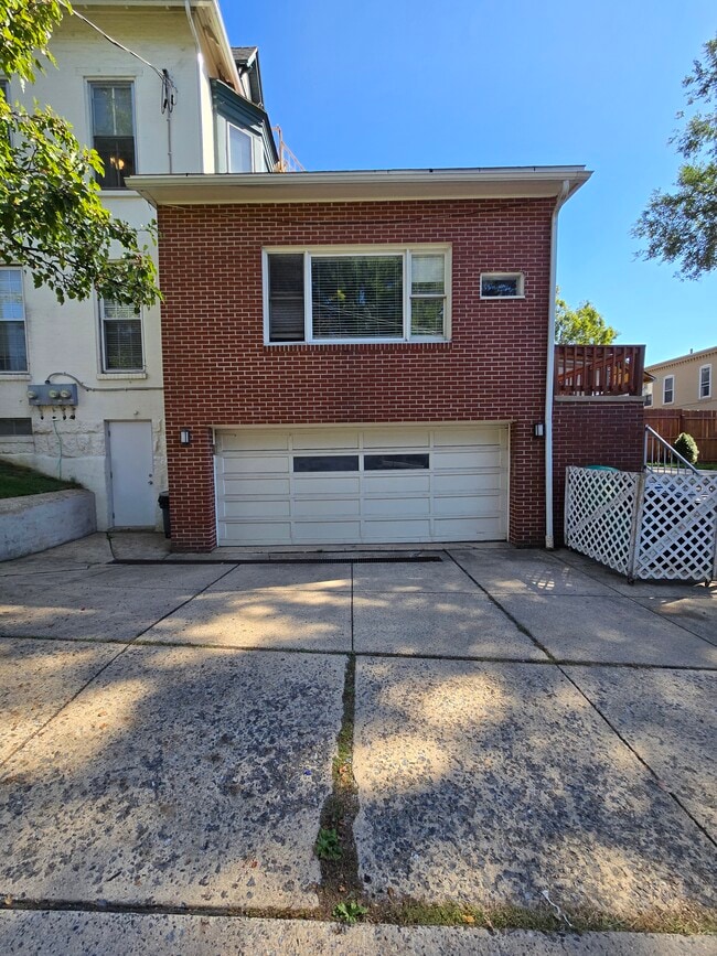 Photo - 200 Windsor St Unit 1