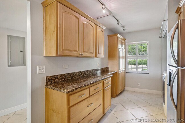 Photo - 2900 SW 22nd Cir Unit 221f