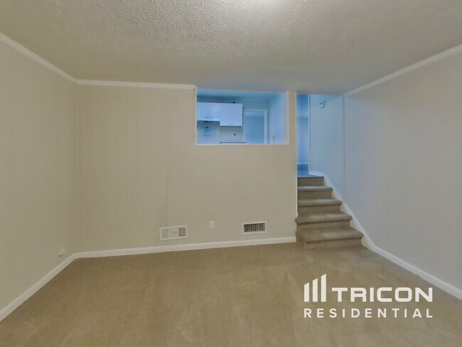 Photo - 30 Carriage Cir