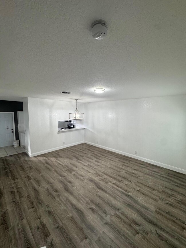 Photo - 1133 Colonial Palms Way