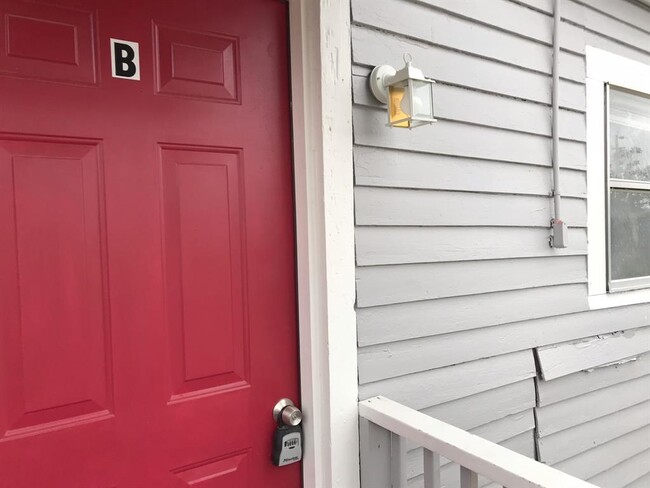 Photo - 1411 34th St Apartment