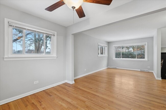 Photo - 1614 Main St