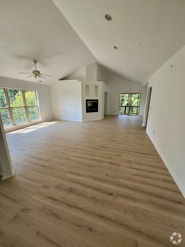 PetFriendly Condos for Rent in Tyrone Township MI 12,982 Condos