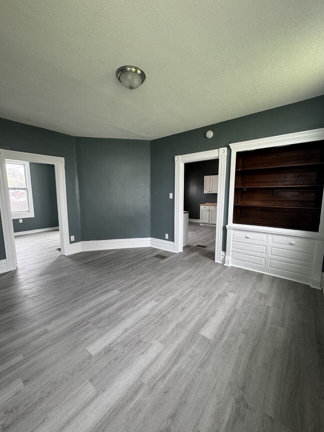 Photo - 3200 Brunot Ave