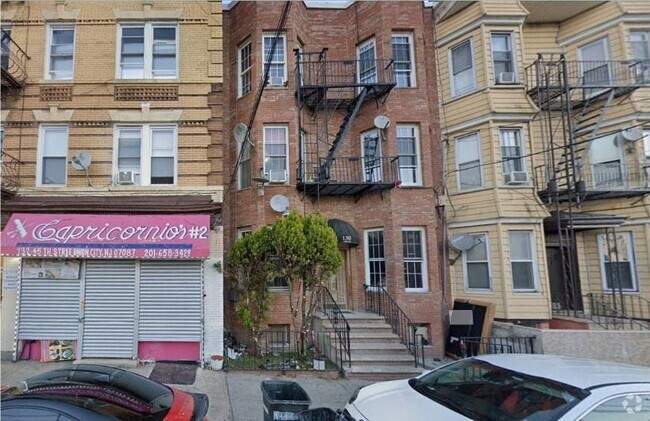 Building Photo - 130 45th St Unit 4 Rental