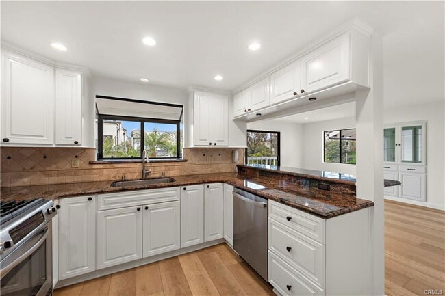 Photo - 405 Heliotrope Ave Unit A