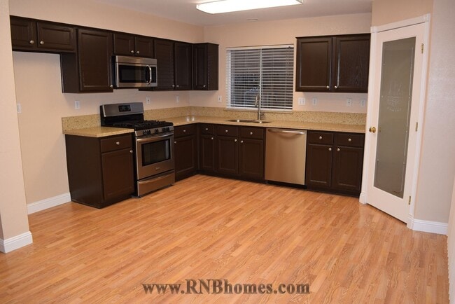 Photo - 1930 Crystal Ct