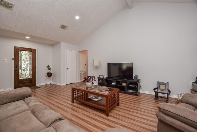Photo - 2722 Amaranth Dr