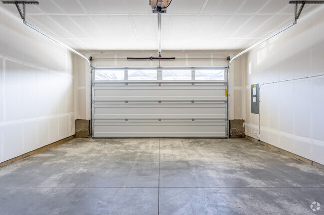 3BR 2.5BA TH - 2,134SF - The Crossing