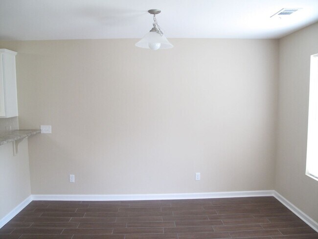 Photo - 115 Connor Lp Unit 115 Connor Loop