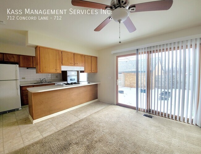 Photo - 712 Concord Ln