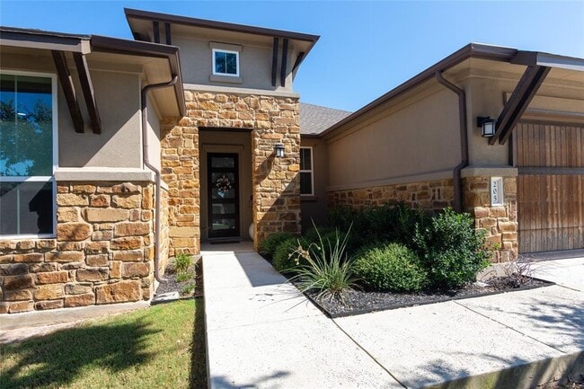 Photo - 205 Eiglehart Rd