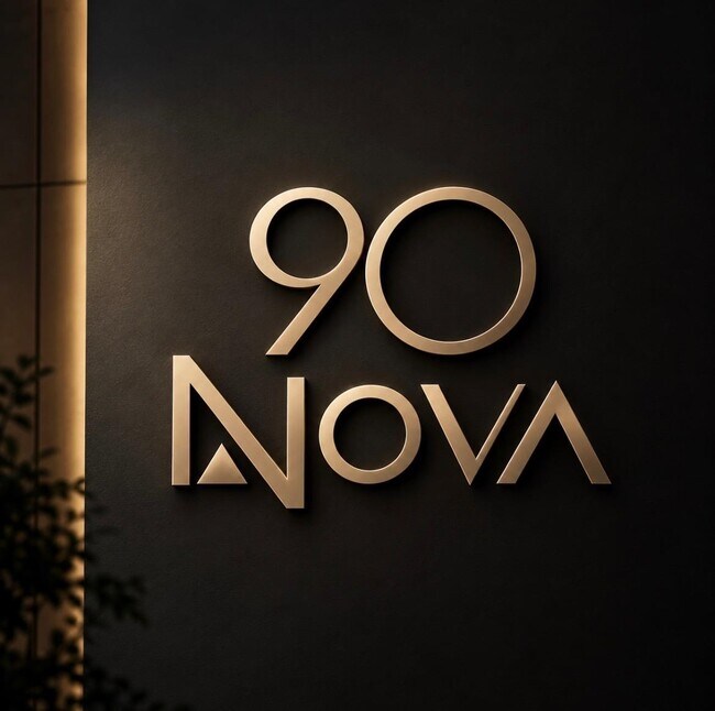 90 Ave E