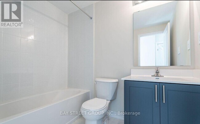 Photo - 1585 Rose Way