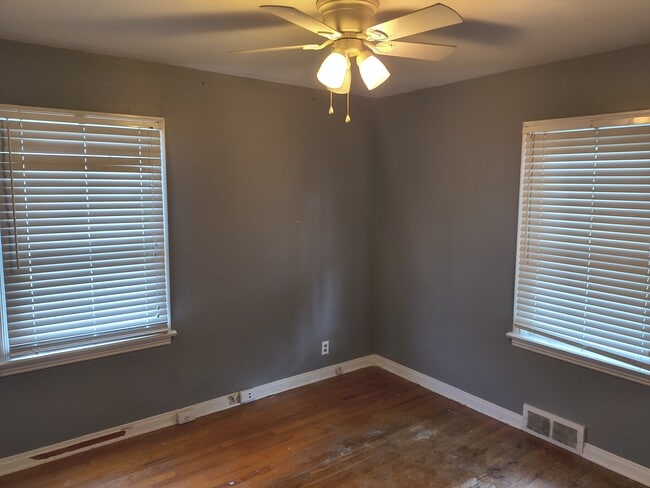 Photo - 7246 Stolle St