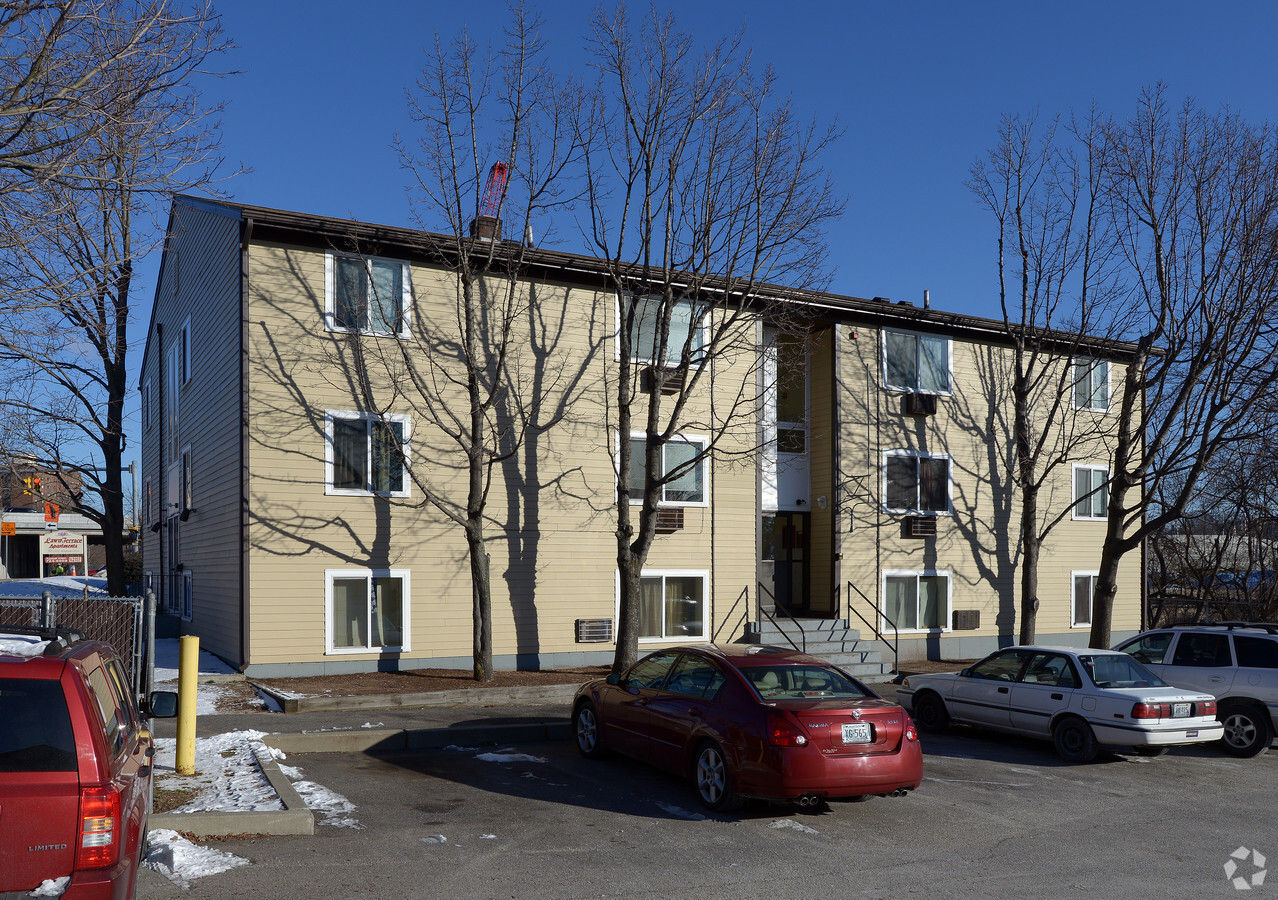 Photo - Lawn Terrace Apartments