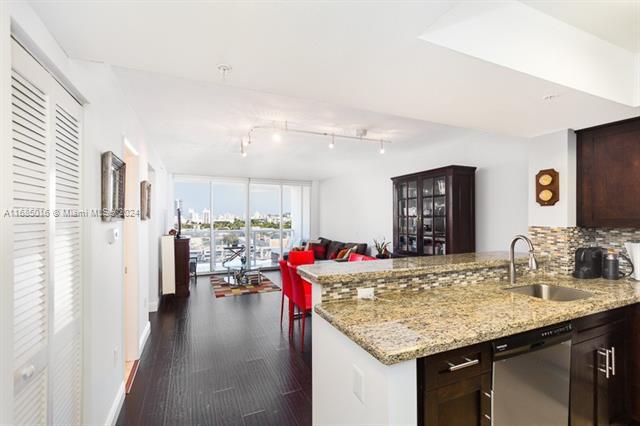 Photo - 1800 Sunset Harbour Dr Condo