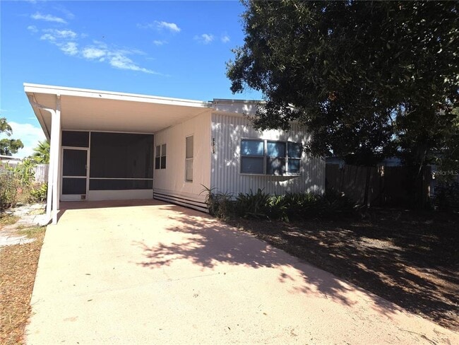 Building Photo - 6525 Tralee Ave